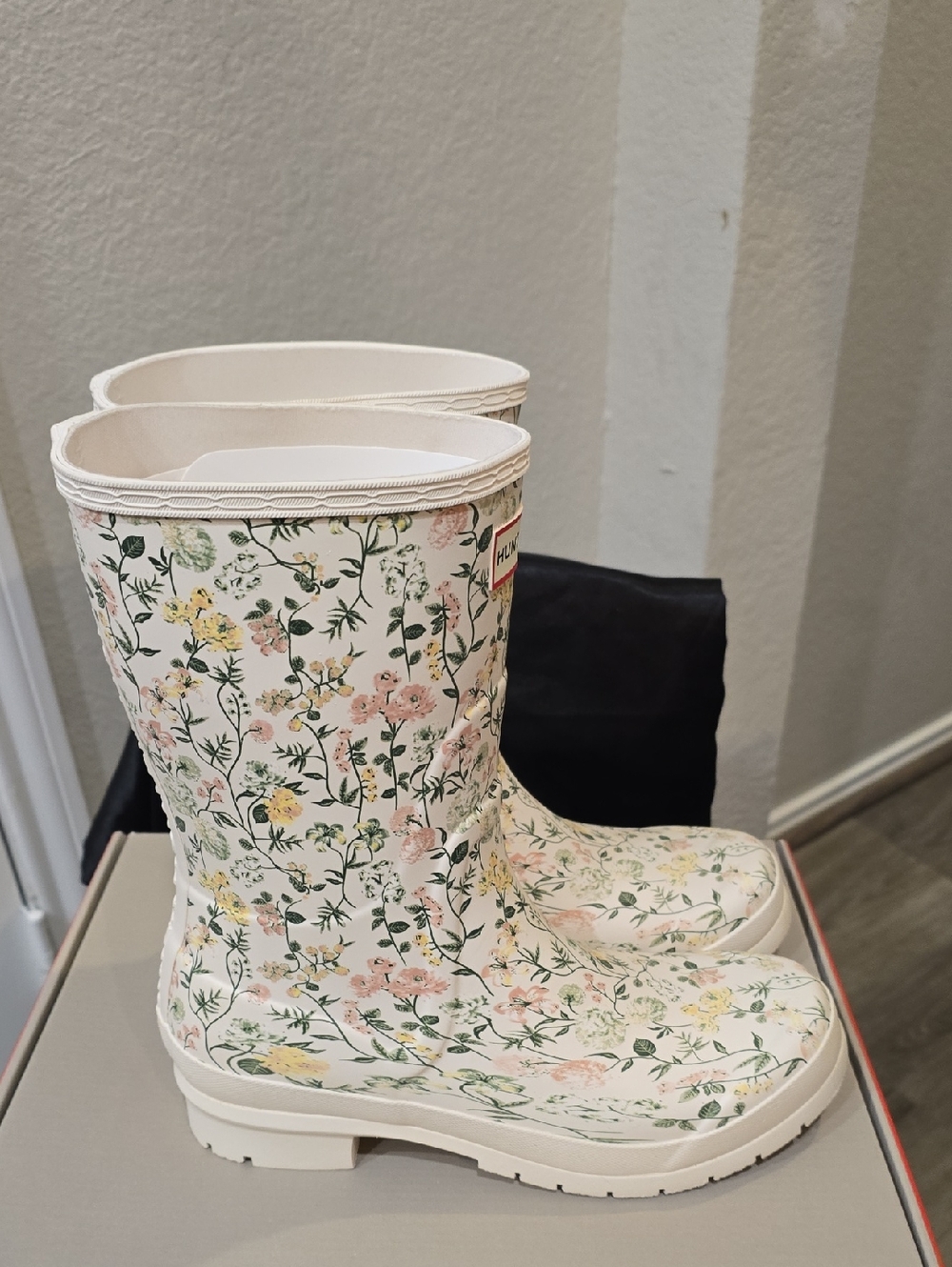 Hunter White Floral Rain Boots - Picture 7 of 8